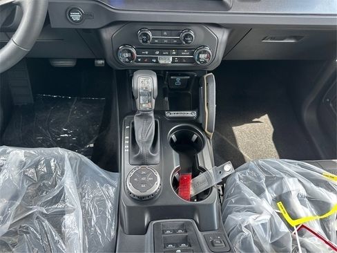 New 2025 Ford Bronco Badlands image 15
