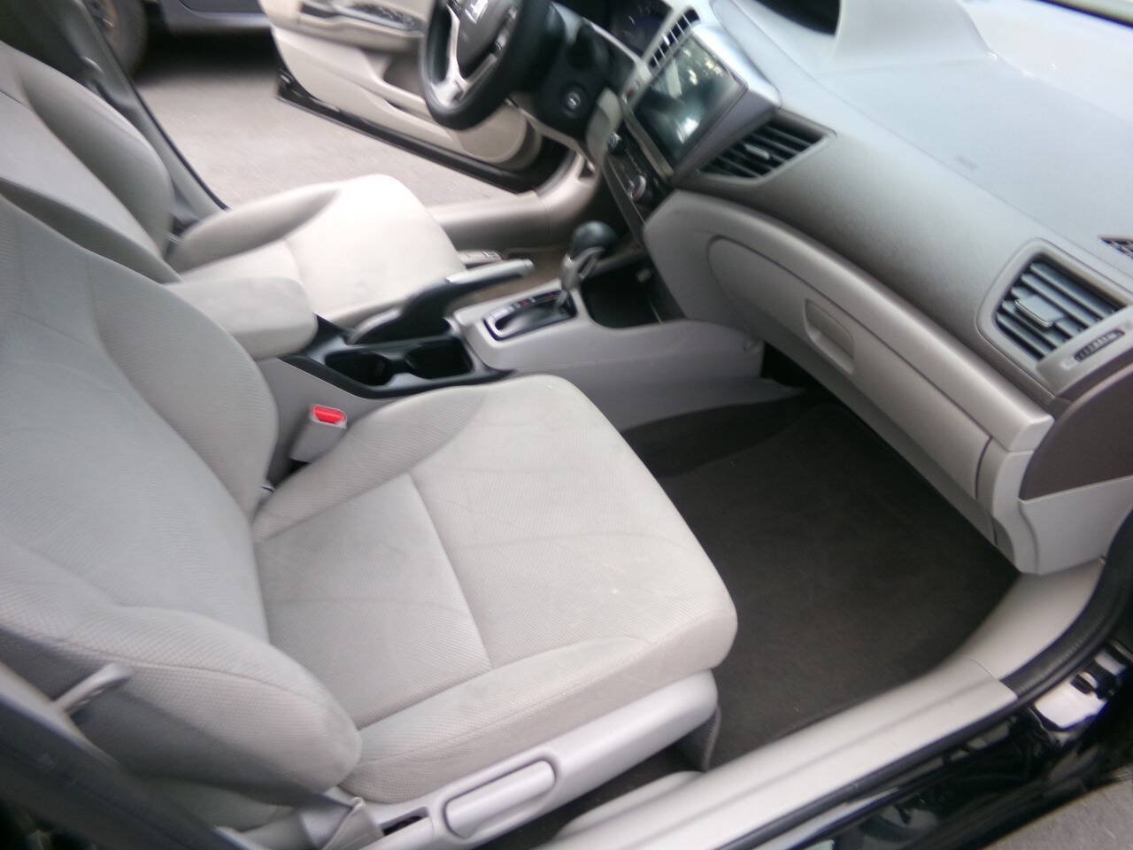 Used 2012 Honda Civic LX image 10