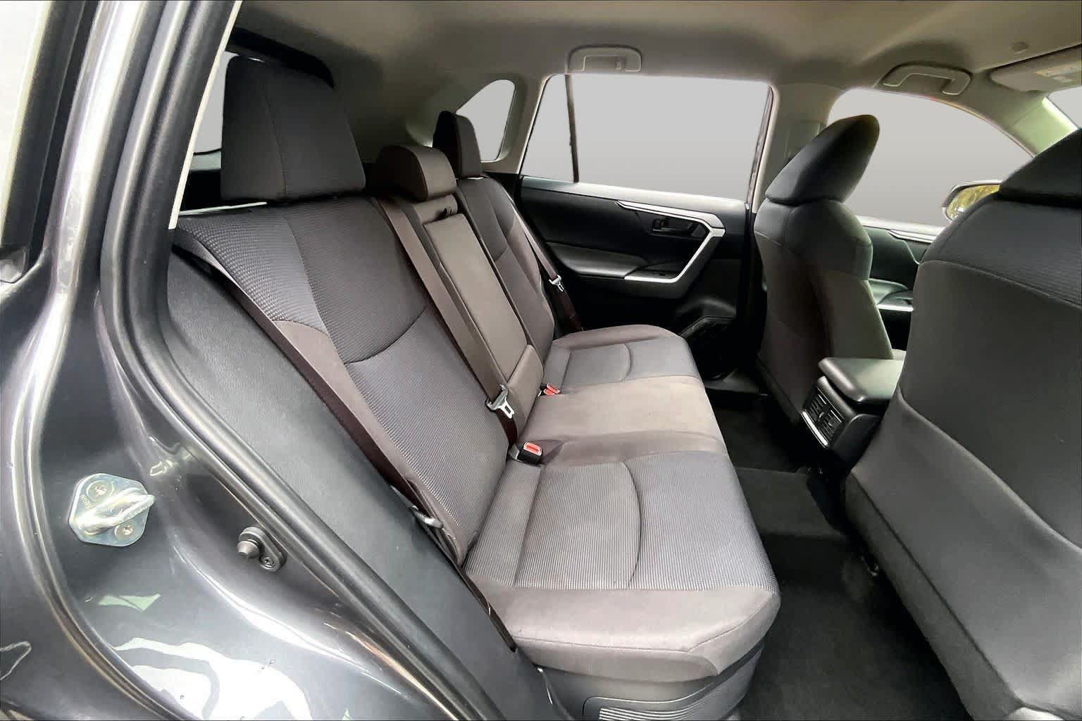 Used 2024 Toyota RAV4 LE AWD/4WD image 20