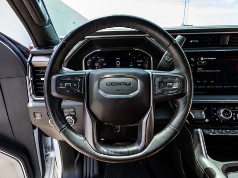 Used 2024 GMC Sierra 2500 Denali Ultimate AWD/4WD image 17