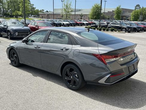 New 2026 Hyundai Elantra SEL Sport Premium FWD image 5