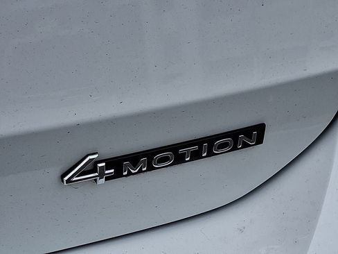 Certified 2022 Volkswagen Taos SE AWD/4WD image 32