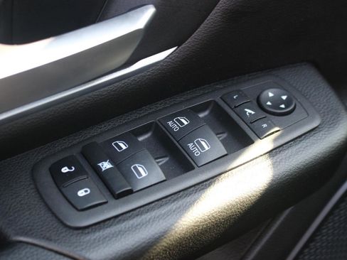 Used 2023 RAM 1500 Big Horn image 15