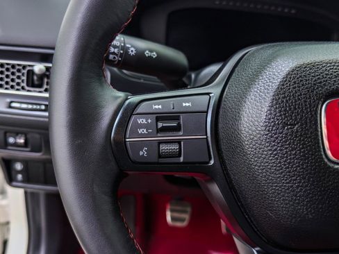 Used 2025 Honda Civic Type R image 25