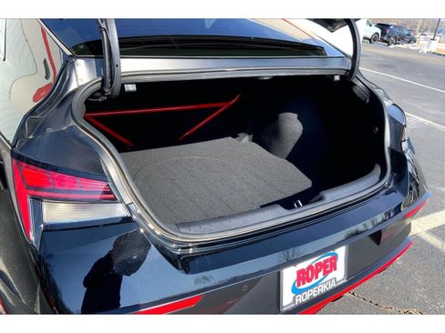 Used 2025 Hyundai Elantra N image 23