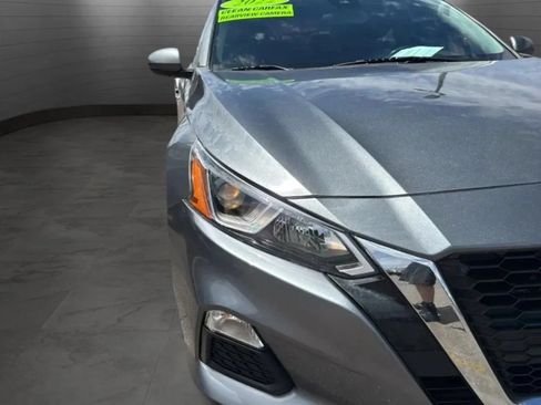 Used 2022 Nissan Altima 2.5 S FWD image 44