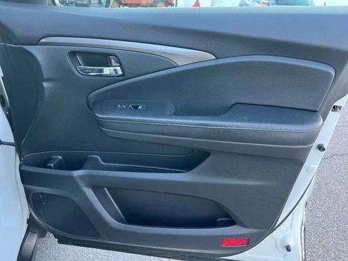 Used 2017 Honda Pilot EX-L image 17