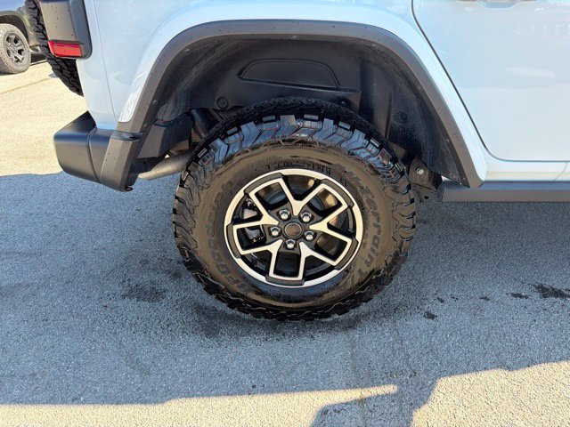 Used 2026 Jeep Wrangler Unlimited Rubicon w/ Safety Group AWD/4WD image 15