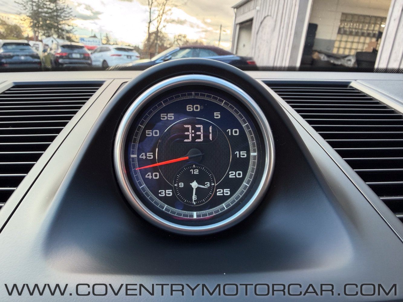 Used 2020 Porsche Macan Turbo AWD/4WD image 23