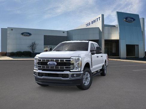 New 2026 Ford F250 XLT w/ FX4 Off-Road Package AWD/4WD image 3