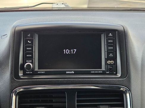 Used 2019 Dodge Grand Caravan SXT FWD image 22