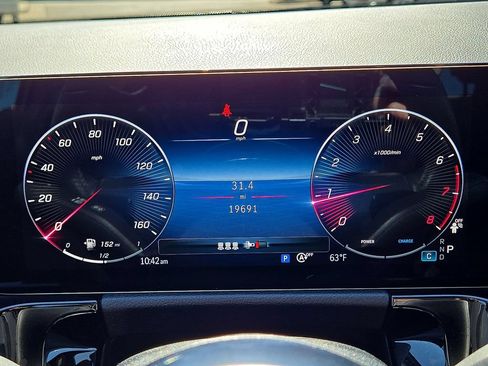 Used 2025 Mercedes-Benz GLA 250 4MATIC image 20