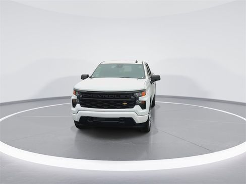 New 2026 Chevrolet Silverado 1500 Custom image 3