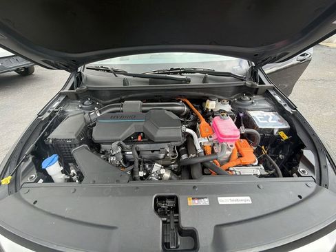 Used 2024 Kia Sportage EX image 32