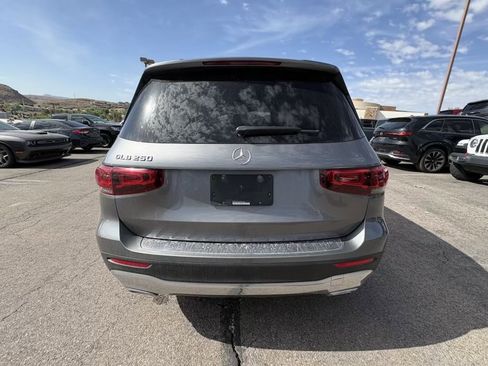 Used 2022 Mercedes-Benz GLB 250 image 4