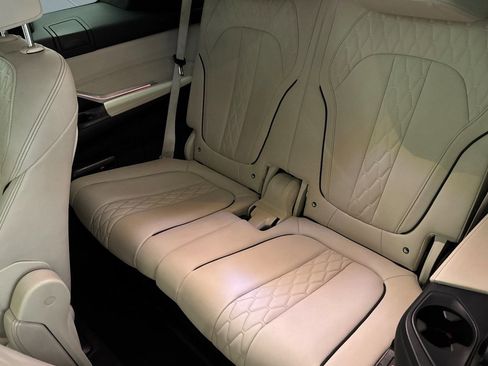 Certified 2024 BMW X7 xDrive40i w/ Executive Package image 16