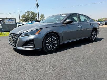 Used 2024 Nissan Altima 2.5 SV
