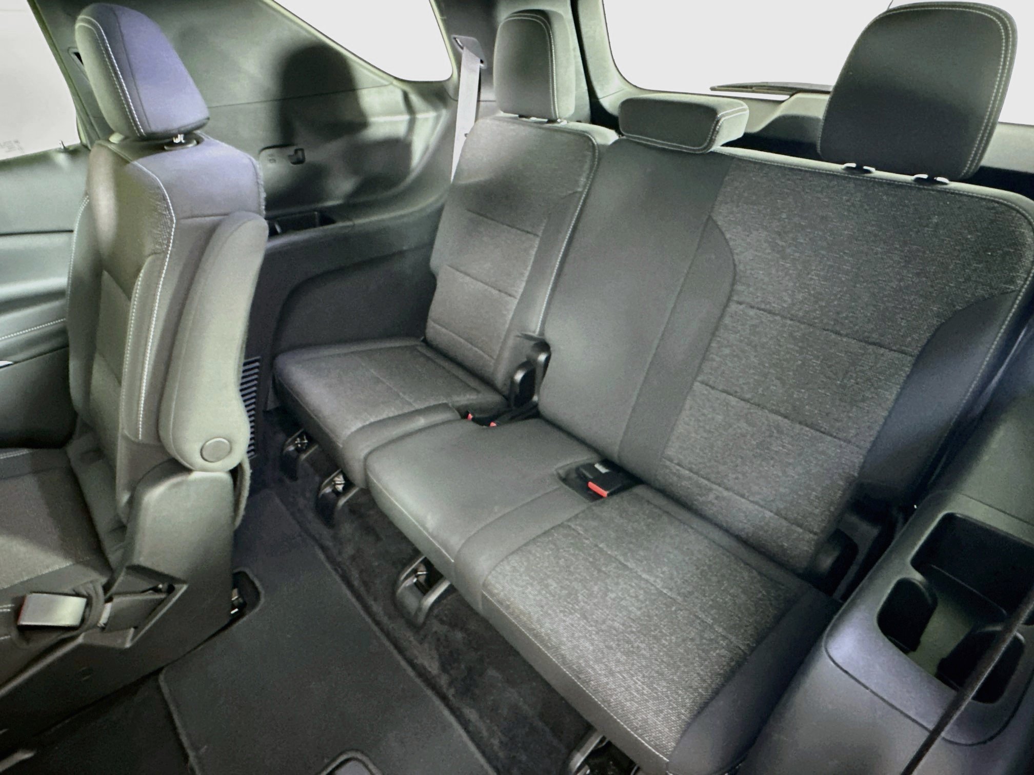 Used 2024 Chevrolet Traverse LT FWD image 28