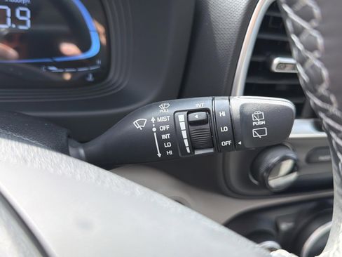 New 2026 Hyundai Venue SEL FWD image 31