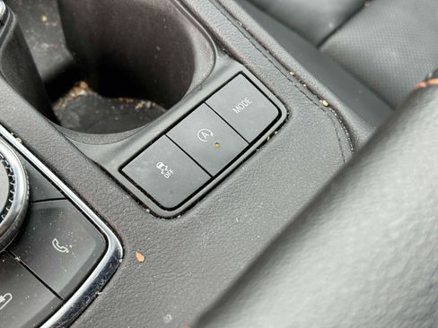 Used 2021 Cadillac XT4 Sport image 17