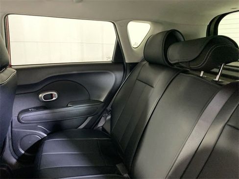 Used 2017 Kia Soul + w/ Designer's Package image 12