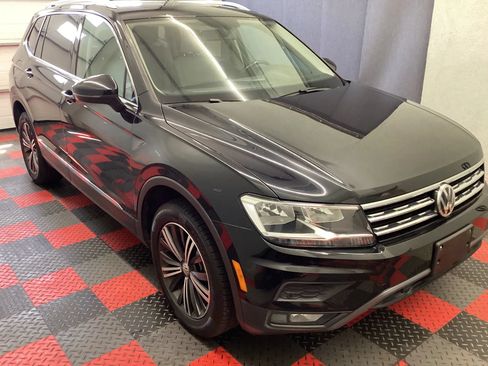 Used 2019 Volkswagen Tiguan SEL AWD/4WD image 2