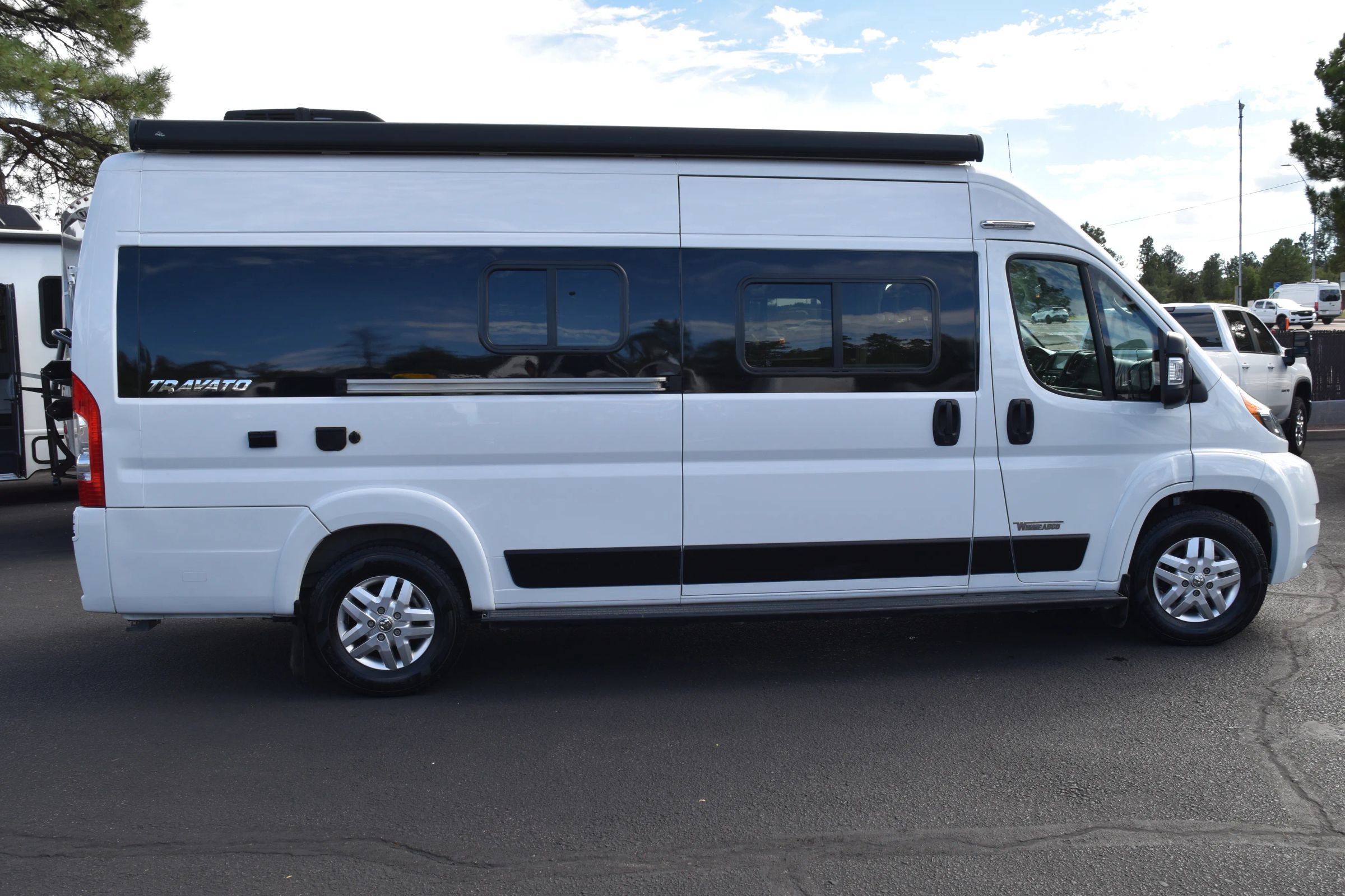 Used 2021 RAM ProMaster 3500 w/ Premium Appearance Group FWD image 9