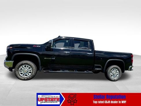 Used 2024 Chevrolet Silverado 2500 LTZ w/ LTZ Plus Package AWD/4WD image 4