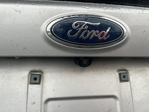 Used 2017 Ford Escape SE AWD/4WD image 4