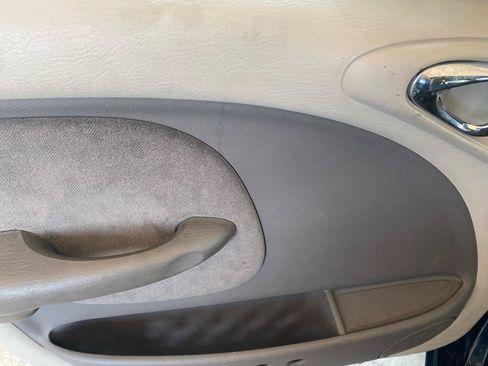 Used 2002 Chrysler PT Cruiser Touring FWD image 10