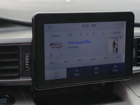 Used 2022 Ford Explorer XLT w/ Equipment Group 202A image 21