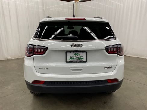 Used 2024 Jeep Compass Latitude AWD/4WD image 5