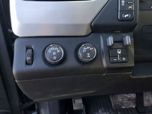 Used 2019 GMC Yukon SLT image 15