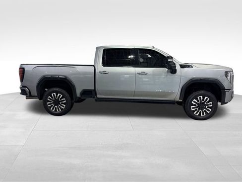 Used 2024 GMC Sierra 2500 AT4 w/ AT4 Premium Plus Package image 4