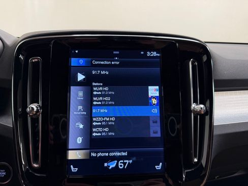 Used 2019 Volvo XC40 T5 Momentum AWD/4WD image 9