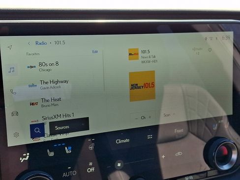 Used 2025 Lexus RX 350 Premium w/ Accessory Package image 17