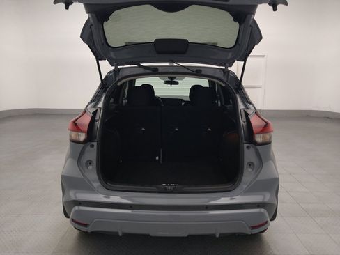 Used 2021 Nissan Kicks SV FWD image 29
