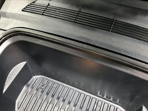 Used 2024 Tesla Model Y Long Range image 32