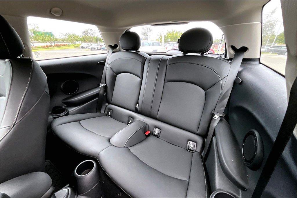 Used 2024 MINI Cooper SE FWD image 24