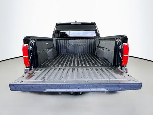 Used 2025 Toyota Tacoma SR image 25