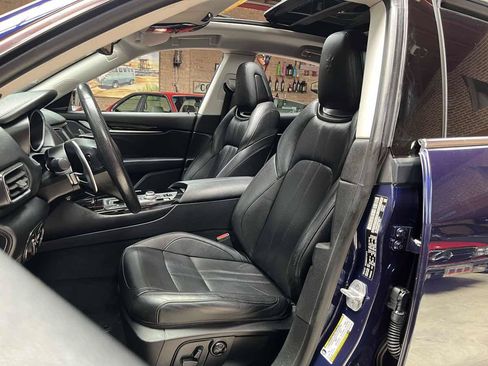 Used 2017 Maserati Levante w/ Sport Package AWD/4WD image 25