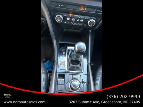 Used 2018 MAZDA MAZDA3 Touring FWD image 40