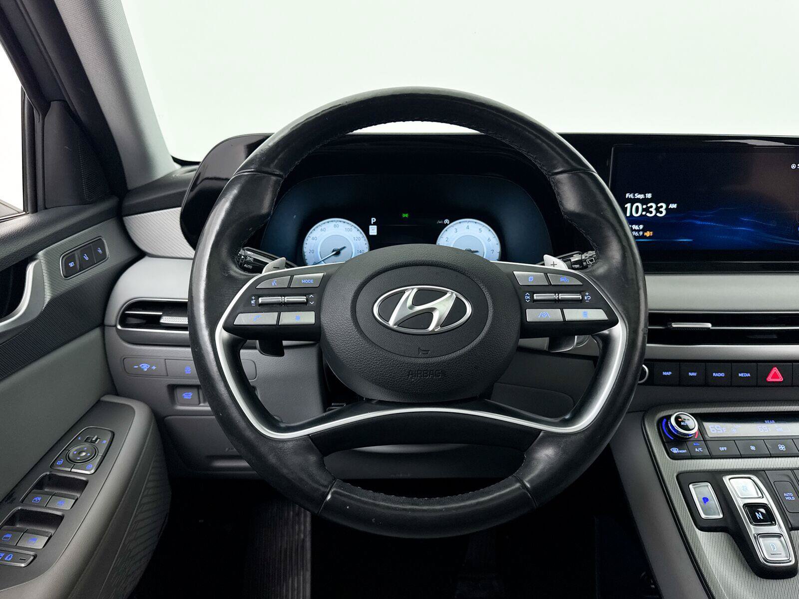 Used 2024 Hyundai Palisade SEL w/ Premium Package FWD image 4
