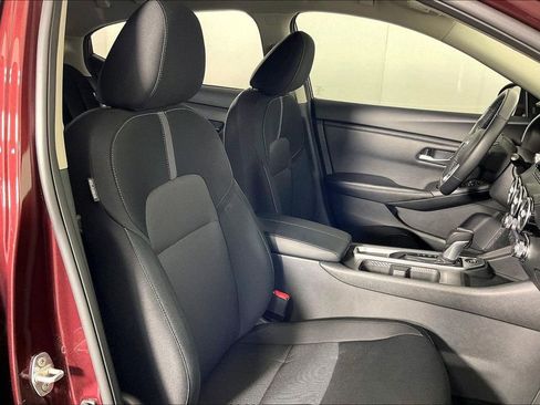 Used 2025 Nissan Sentra SV w/ All-Weather Package image 10