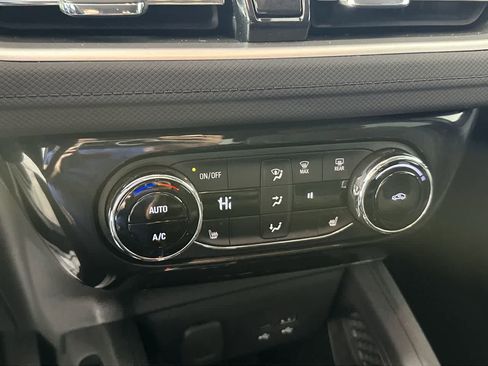 Used 2024 Chevrolet TrailBlazer LT w/ Convenience Package image 21