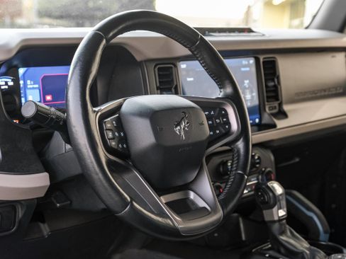 Used 2021 Ford Bronco Wildtrak image 13