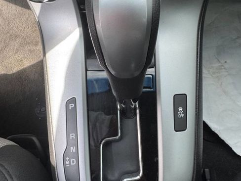 Used 2012 Chevrolet Cruze LS image 16