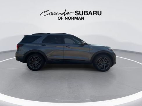 Used 2026 Ford Explorer ST-Line w/ ST-Line Street Pack RWD image 2