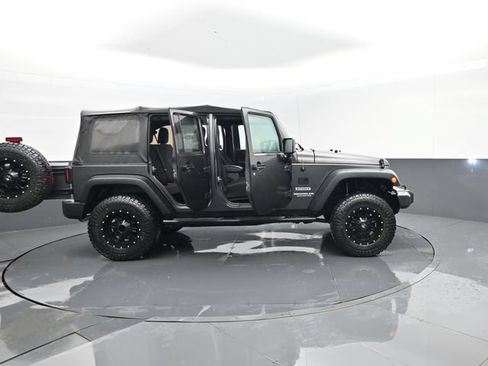 Used 2017 Jeep Wrangler Unlimited Sport w/ Quick Order Package 24S AWD/4WD image 26
