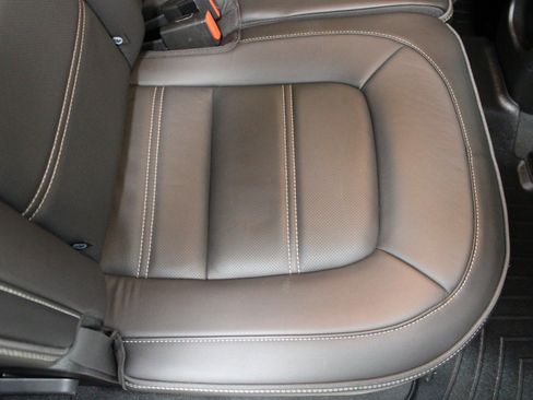 Used 2021 GMC Canyon Denali image 26